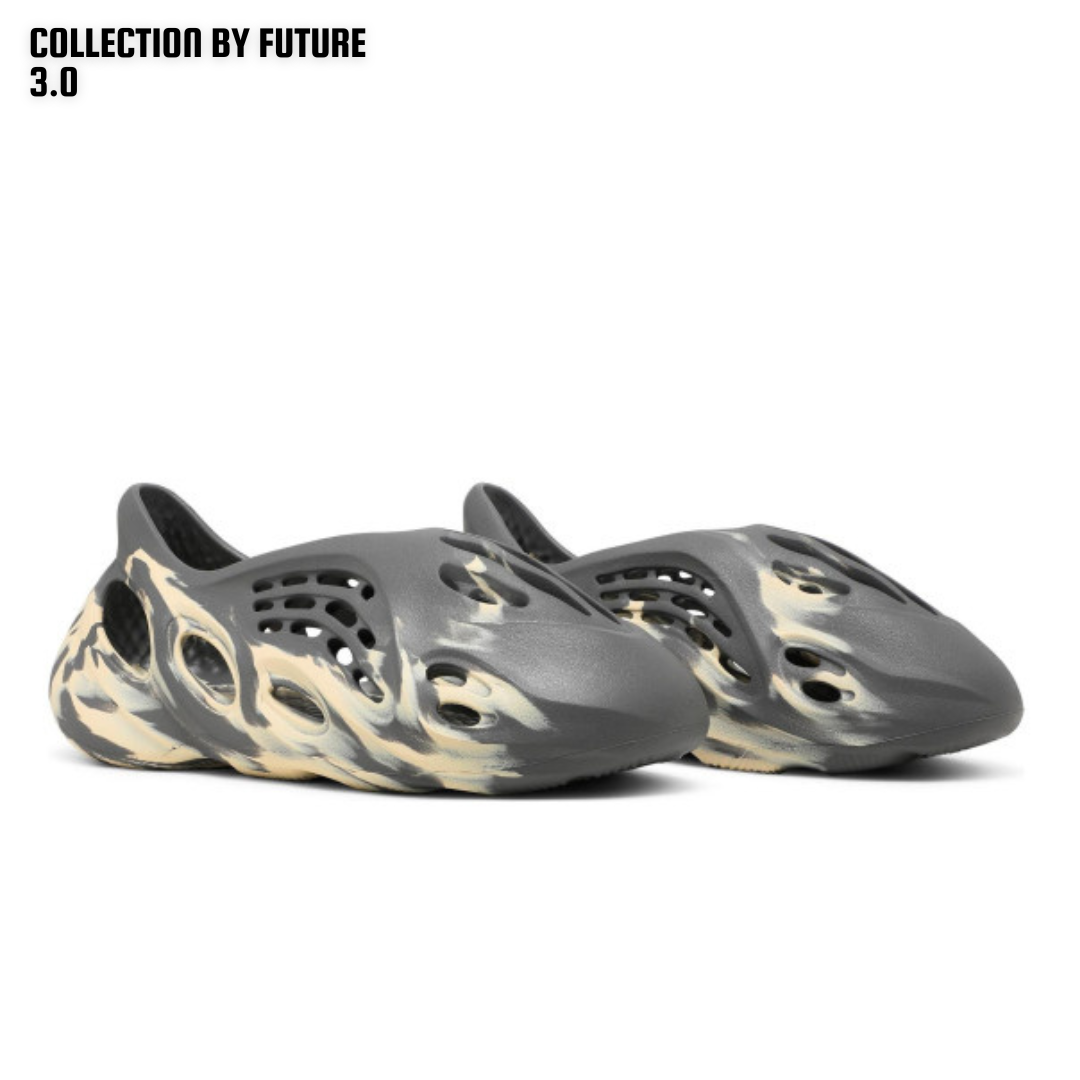 Chaussons Edition limitée/ Future 3.0  Grise et blanche