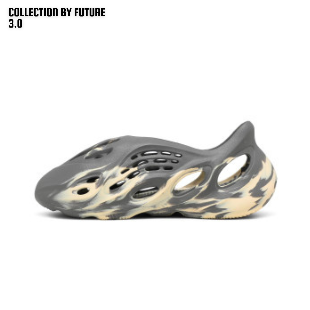 Chaussons Edition limitée/ Future 3.0  Grise et blanche